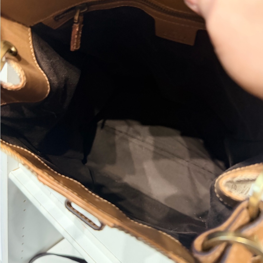 Gucci Tan and Brown Monogram Tote - Picture 10 of 14